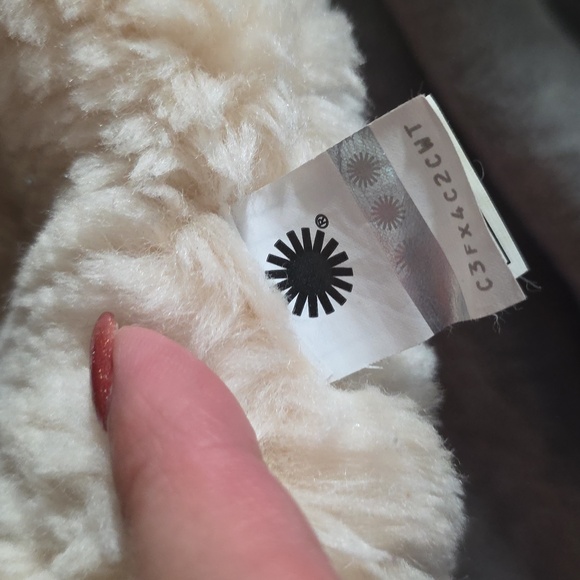 Ugg short boot - Picture 8 of 8